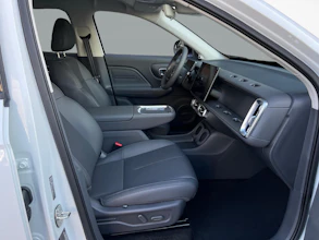 https://vehicle.imgix.net/4336052/190dd908-598f-4d6d-a347-34850608e113.jpg