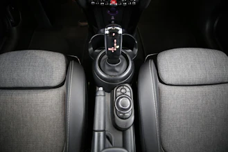 https://vehicle.imgix.net/4336111/6e4c5cc0-0773-4960-a85d-5b581888611b.jpg
