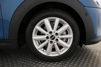 https://vehicle.imgix.net/4336111/a07fb6d5-6f1b-4d1e-beb7-d3c290555f4e.jpg