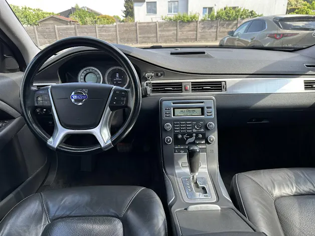 Volvo XC70 2.4 D5 Summum AWD