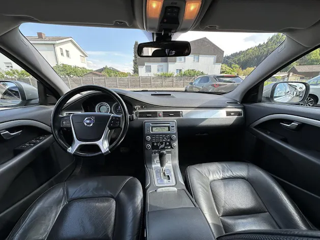 Volvo XC70 2.4 D5 Summum AWD