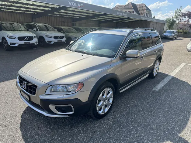 Volvo XC70 2.4 D5 Summum AWD