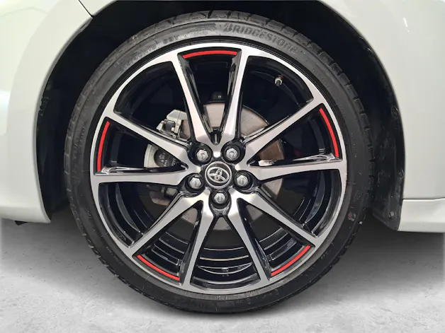 Toyota Yaris 1.5 VVT-i HSD GR Sport