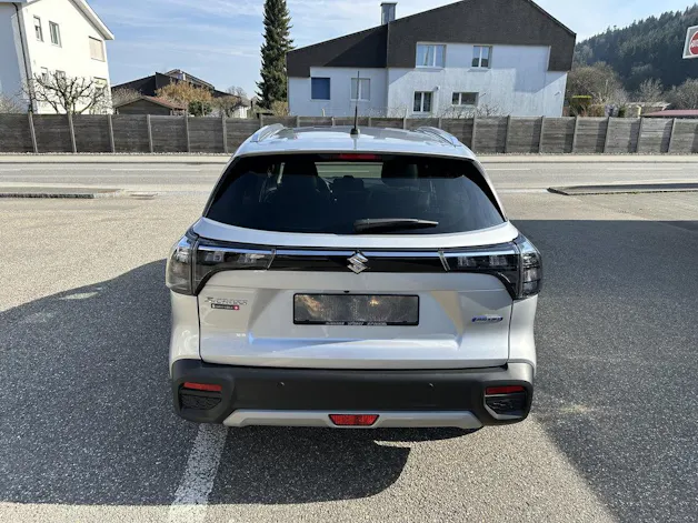 Suzuki S-Cross 1.4 T Sakura Top Hybrid 4x4