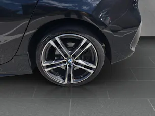 BMW 120d xDrive SAG
