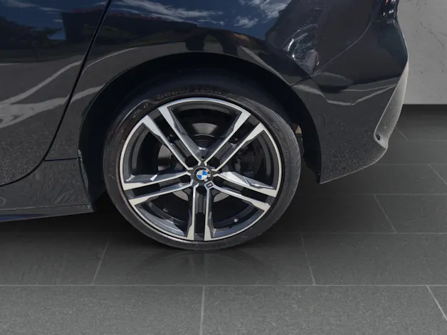 BMW 120d xDrive SAG