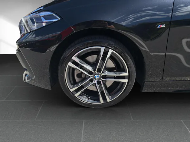 BMW 120d xDrive SAG
