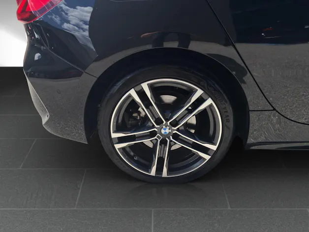 BMW 120d xDrive SAG