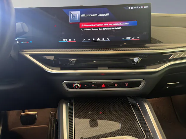 BMW X6 M60i