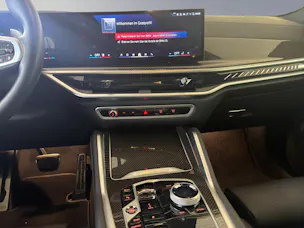 BMW X6 M60i