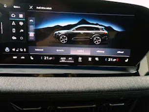 Audi Q6 e-tron S line quattro
