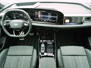 Audi Q6 e-tron S line quattro