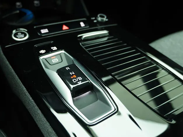 Audi Q6 e-tron S line quattro