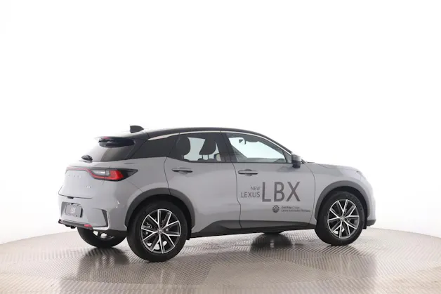 Lexus LBX 1.5 Hybrid Cool AWD