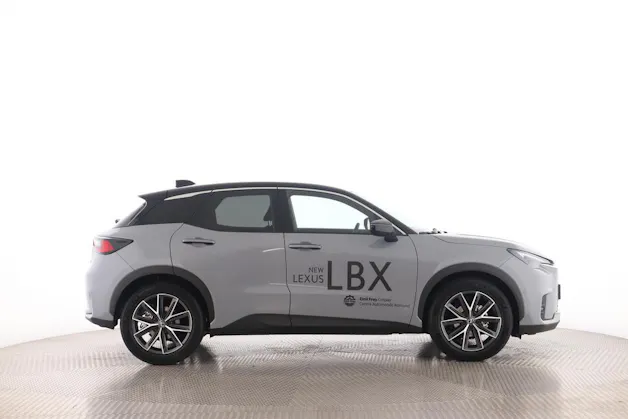 Lexus LBX 1.5 Hybrid Cool AWD