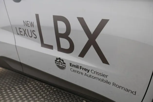 Lexus LBX 1.5 Hybrid Cool AWD