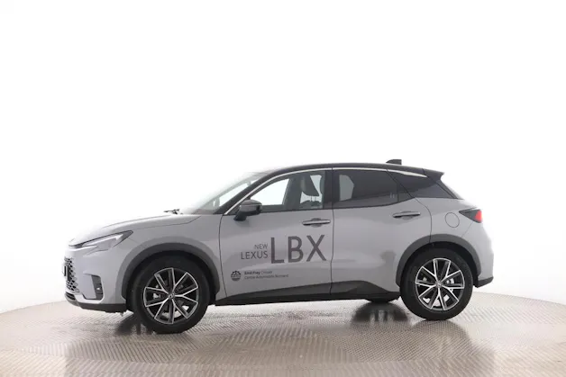 Lexus LBX 1.5 Hybrid Cool AWD