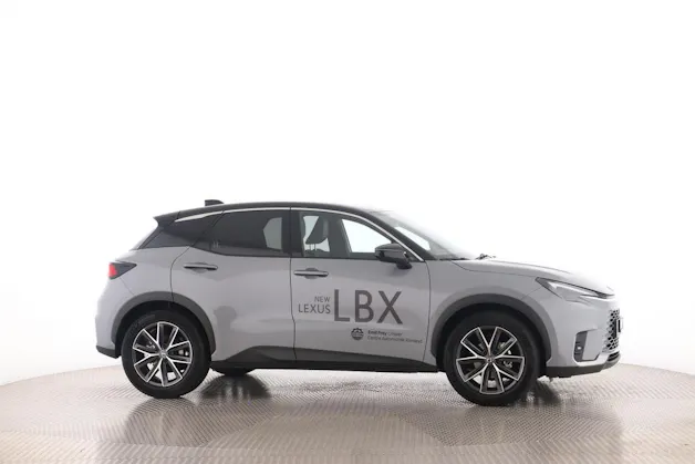 Lexus LBX 1.5 Hybrid Cool AWD