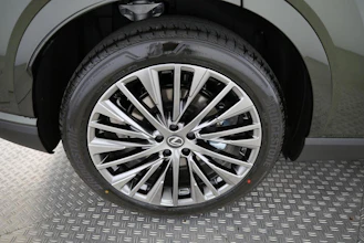 https://vehicle.imgix.net/4336338/82273c66-6c33-403a-8d3e-c9797de084d3.jpg
