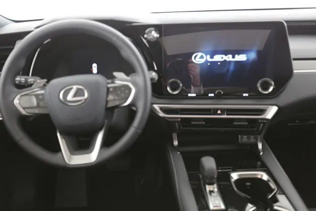 Lexus RX 450h+ F-Line