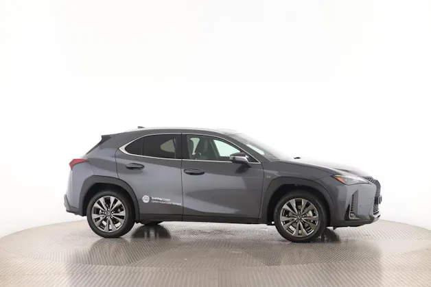 Lexus UX 300h F-Line