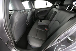 image du véhicule LEXUS UX 300h F-Line