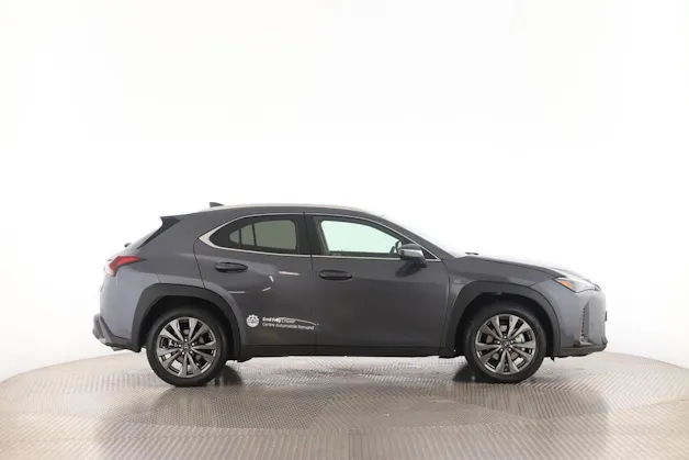 Lexus UX 300h F-Line