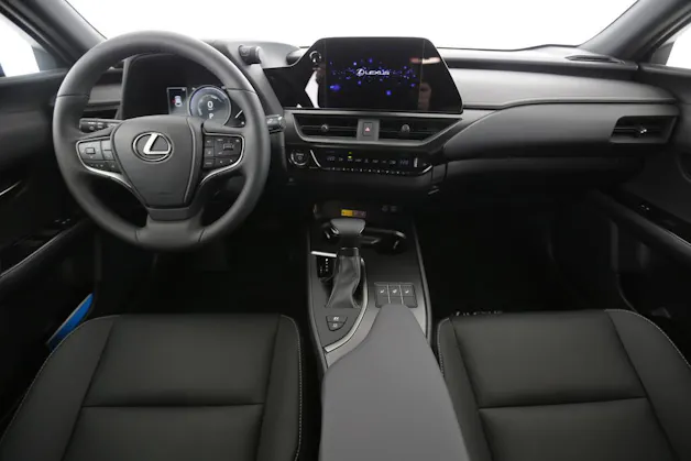 Lexus UX 300h F-Line