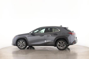 image du véhicule LEXUS UX 300h F-Line