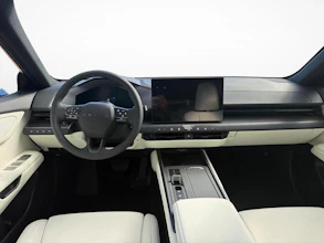 https://vehicle.imgix.net/4336352/55de3e90-6f0b-4b10-a17c-ab2be98aa3f9.jpg