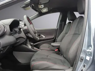 Toyota Yaris 1.5 VVT-i HSD GR Sport
