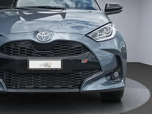 Toyota Yaris 1.5 VVT-i HSD GR Sport