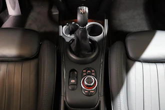 https://vehicle.imgix.net/4336379/26d58363-30ec-4557-a80c-a9d44c209e1e.JPG
