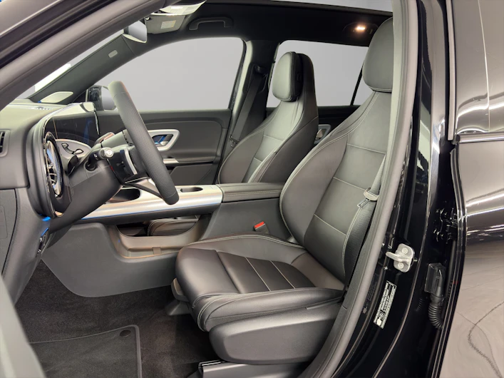 image du véhicule MERCEDES-BENZ GLB 220