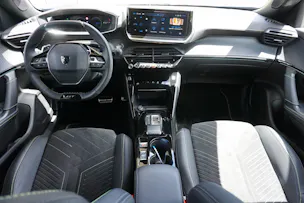 Peugeot 2008 1.2 Hybrid 145 GT