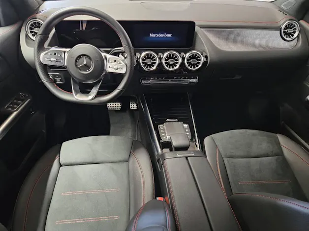 Mercedes-Benz EQA 300 4Matic Swiss Star