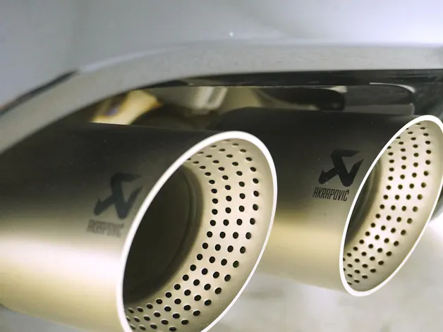 VW Golf 8 2.0 TSI DSG R Performance 4Motion 20 Years Akrapovic