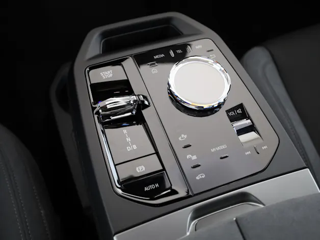BMW iX xDrive60