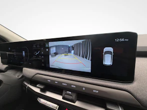 https://vehicle.imgix.net/4336607/d5d54e3a-df70-4e52-9875-98f1acefe95f.jpg