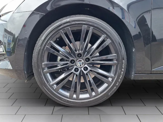 Škoda Superb Combi 2.0 TDI Style DSG