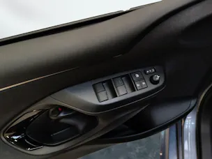 Toyota Yaris 1.5 VVT-i HSD Trend