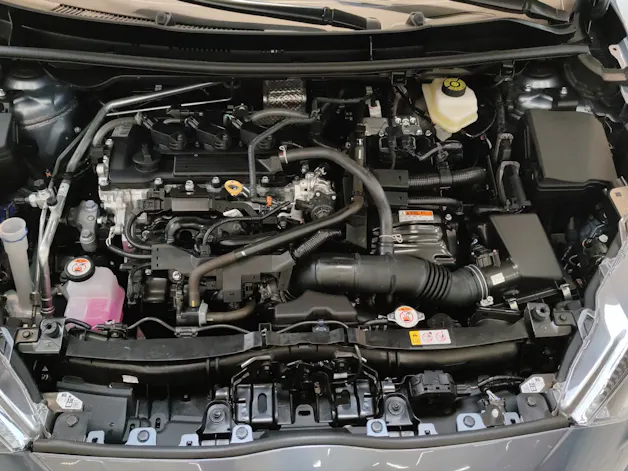 Toyota Yaris 1.5 VVT-i HSD Trend