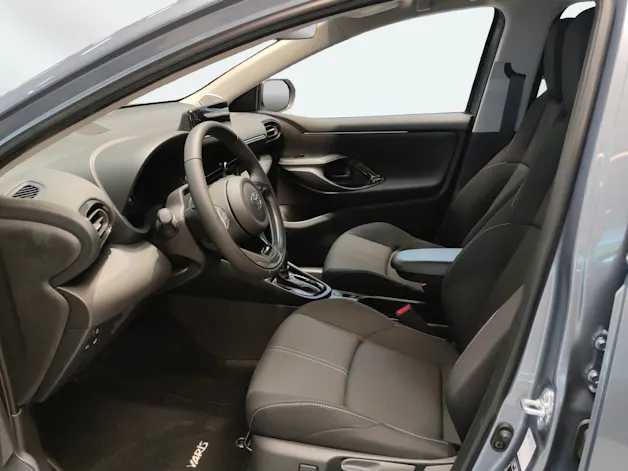 Toyota Yaris 1.5 VVT-i HSD Trend
