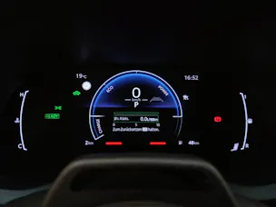 Toyota Yaris 1.5 VVT-i HSD Trend