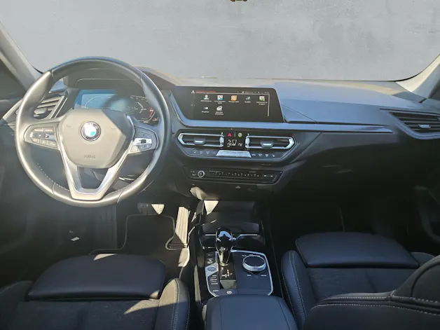 BMW 118i Sport Line F40(CH)