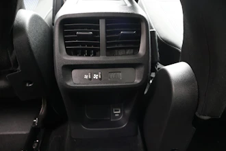 https://vehicle.imgix.net/4336729/0a63dd6f-3dd3-4be3-bab4-02bf9c6a14a9.JPG