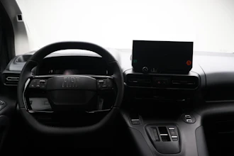 https://vehicle.imgix.net/4336729/e3f988c2-d7af-46b8-ba55-887d6703a460.JPG