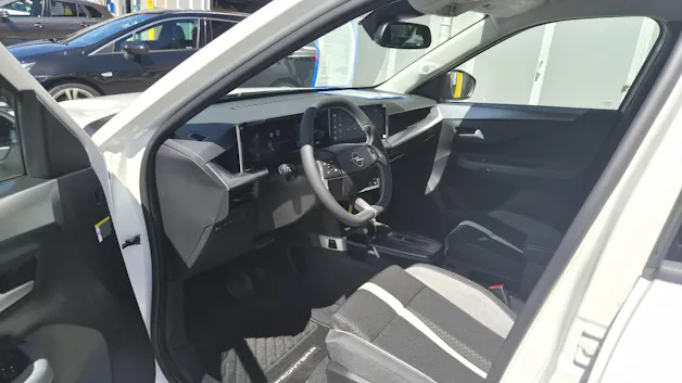 Opel Frontera 1.2 T HEV 145 GS