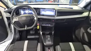 Opel Frontera 1.2 T HEV 145 GS