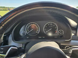 BMW X5 40e xDrive paddles